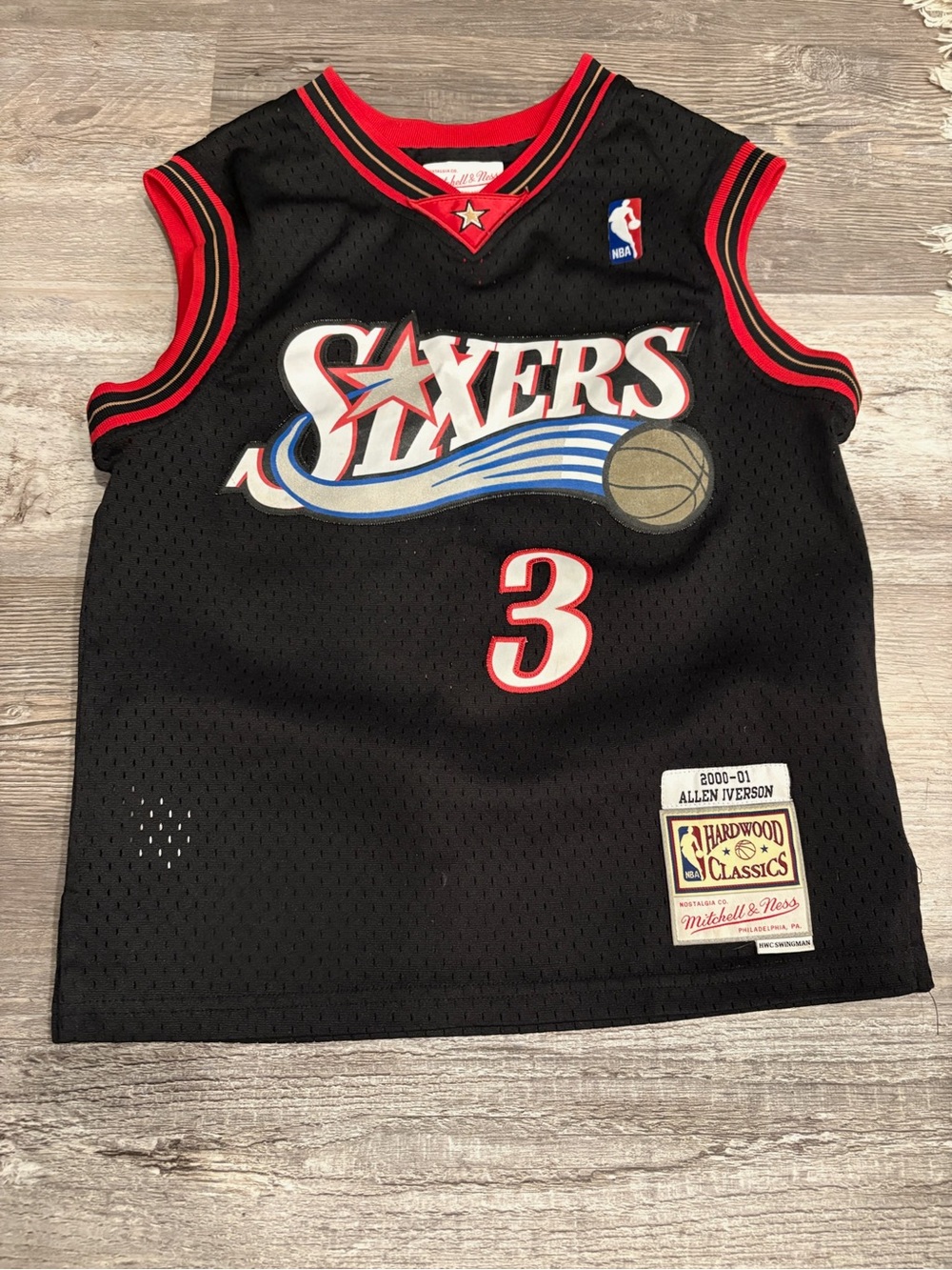 EUC Mitchell & Ness Kids Allen Iverson 76ers #3 Jersey Black Size Small NBA